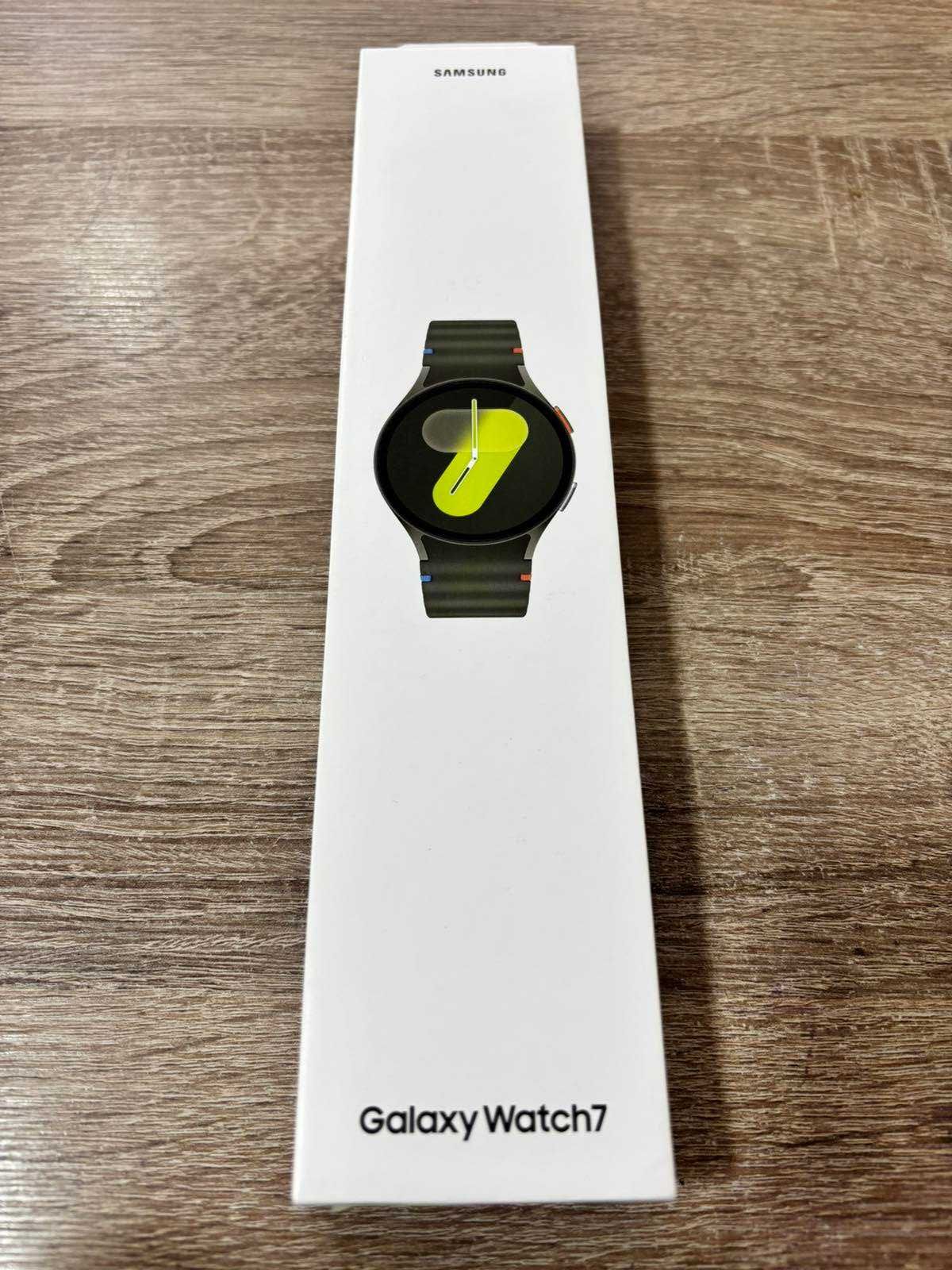 Смарт часовник Samsung Galaxy Watch 7 44mm Green нов Гаранция