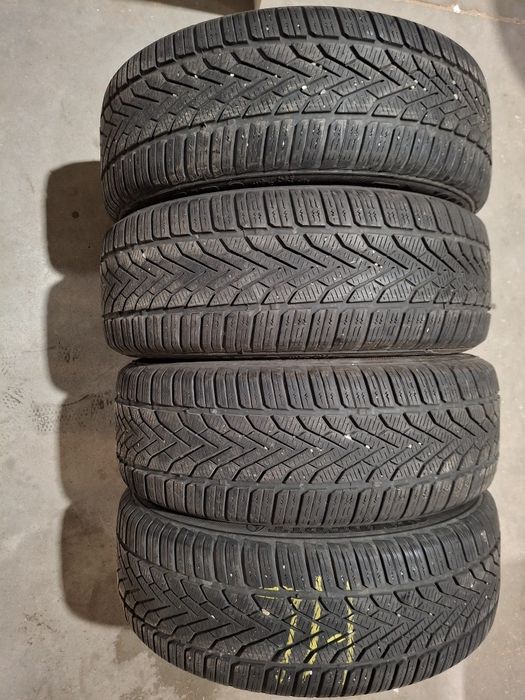 4 Anvelope de iarna 205 55 r16 Semperit