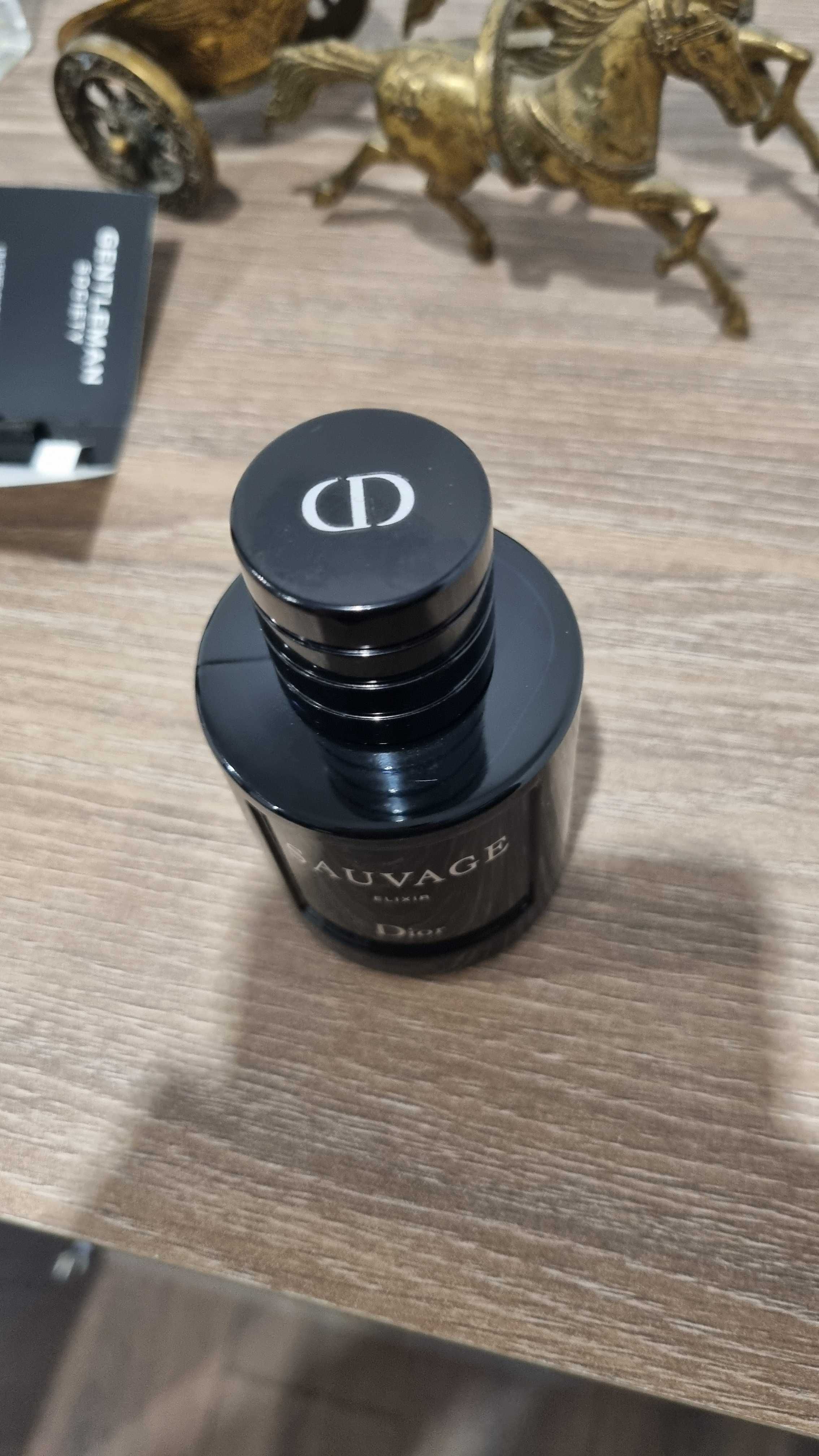 Продавам парфюм Dior sauvage elixir 60 ml.