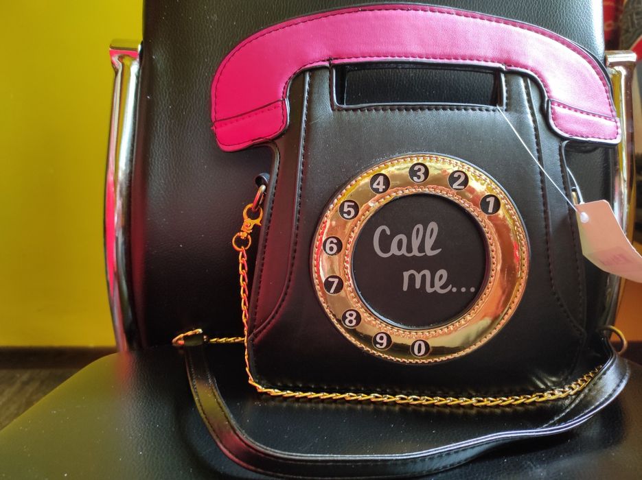 Чанта - ретро телефон