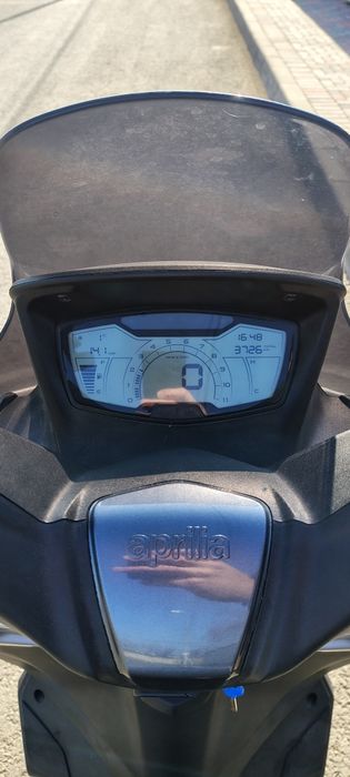 Scuter Aprilia SXR 50