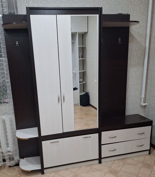 Продам шкаф прихожую