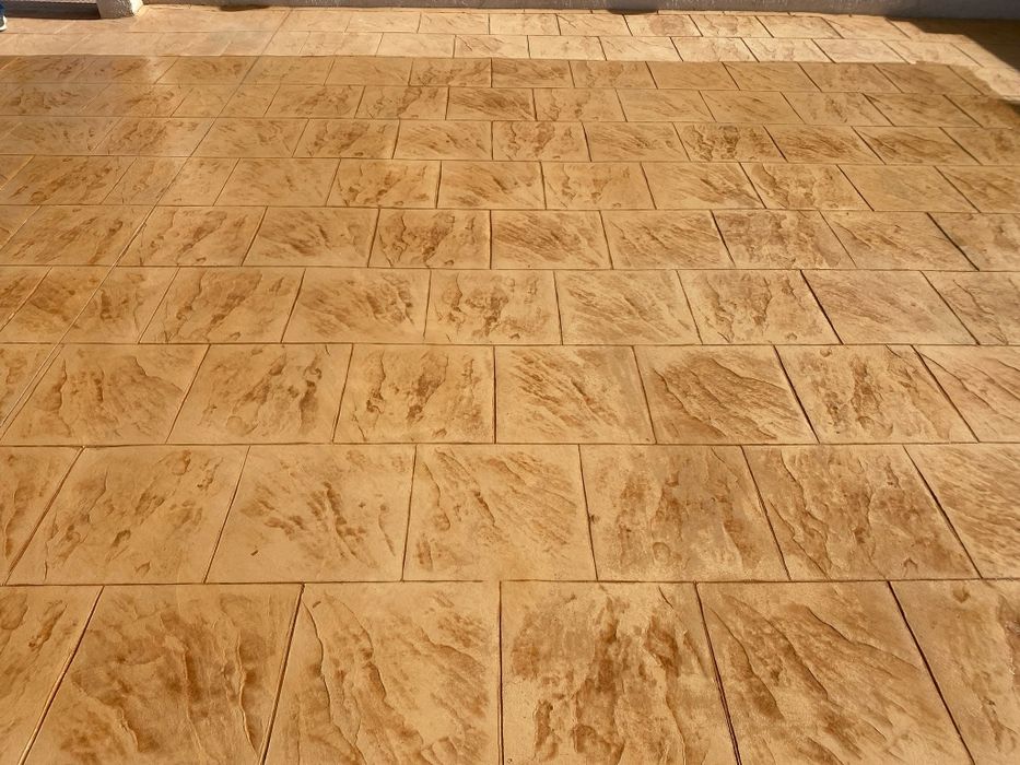 Beton Amprentat și Vertical