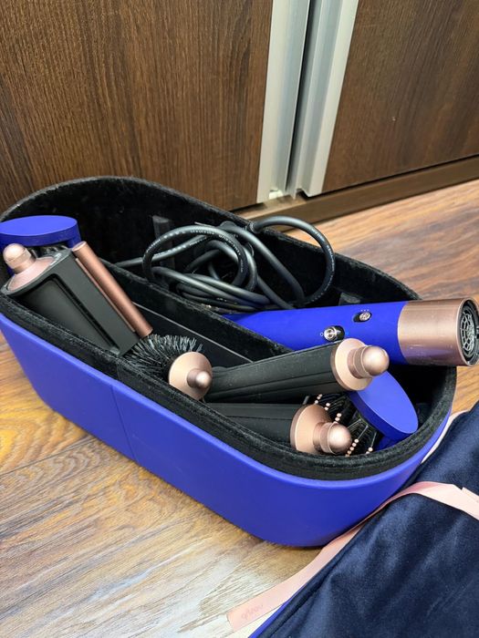 Dyson multistyler