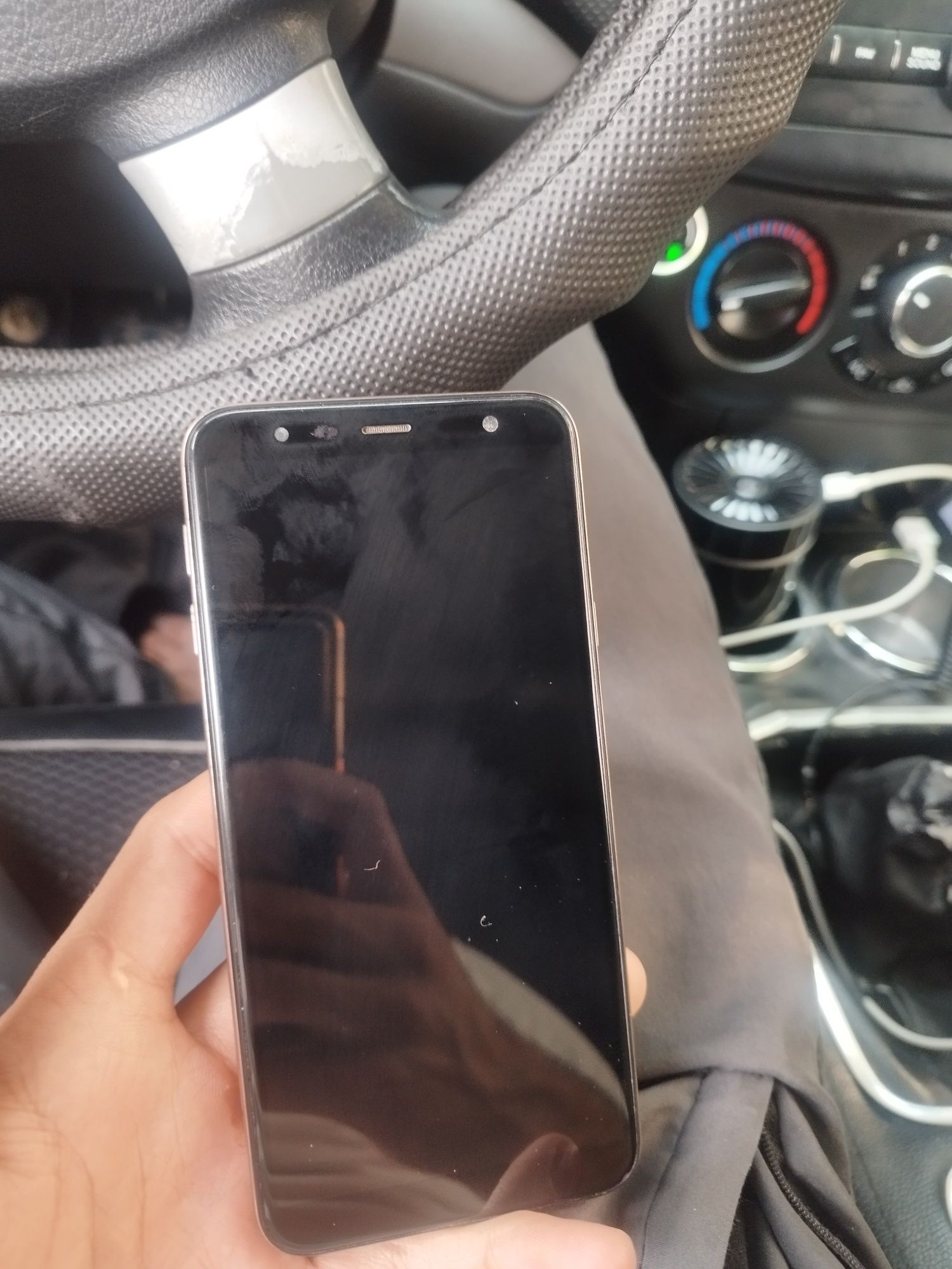 Samsun j4+ telefon
