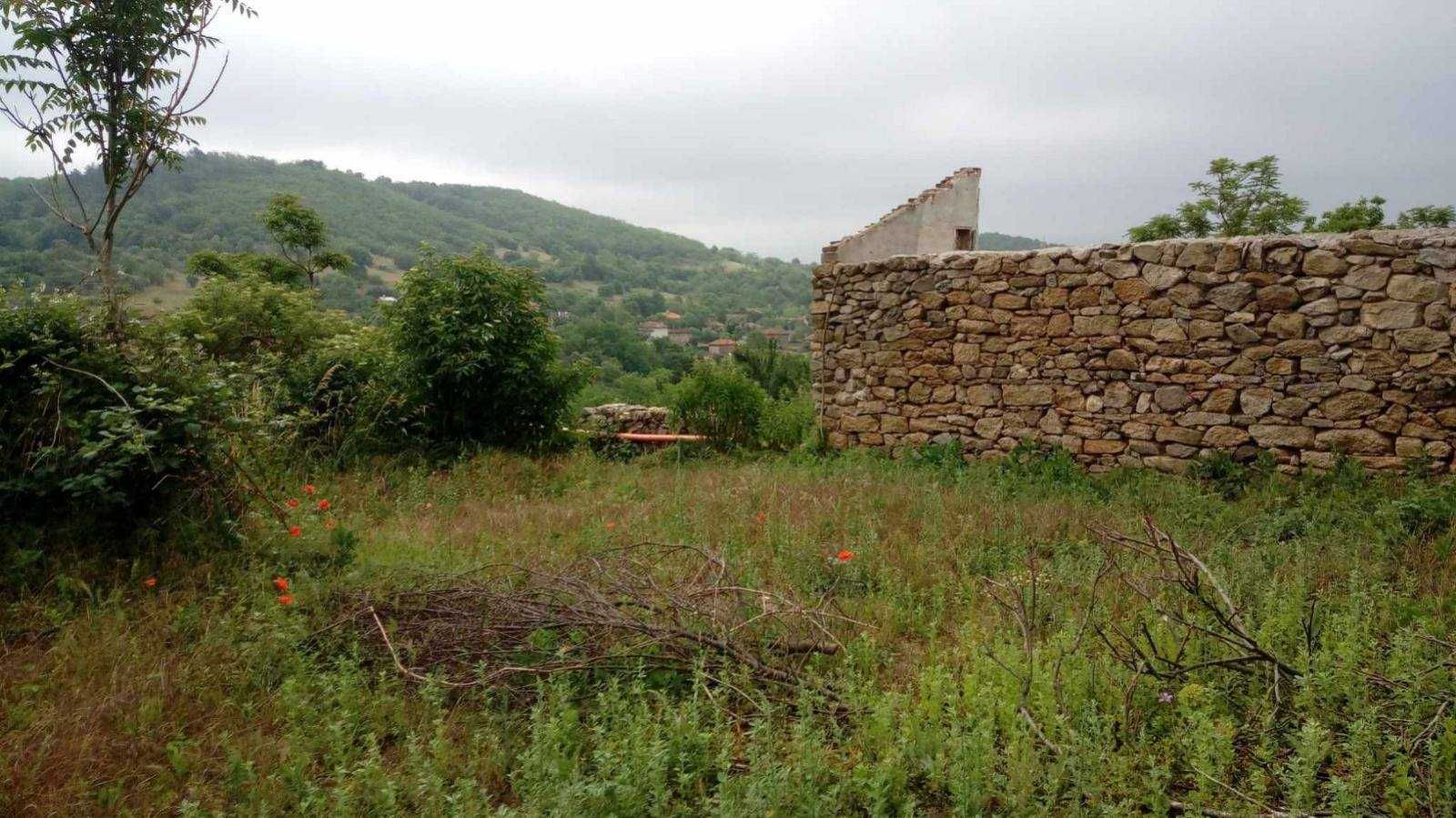 Продажба на панорамен парцел в Пъстрово
