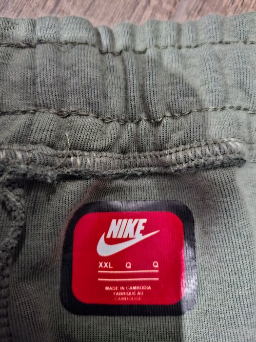 Долнище     Nike