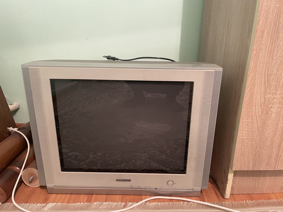 Телефизор самсунг