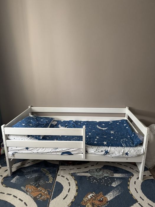 Продается детская кровать/ детская мебель