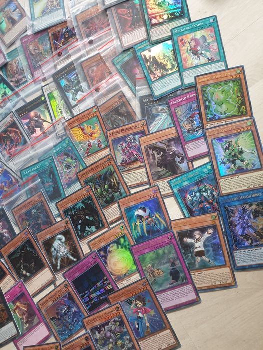 450+ Carti yugioh originale , stare foarte buna