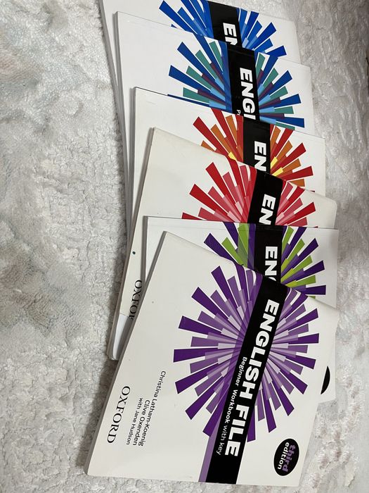 Книга английский English file beginner, elementary, pre-intermediate