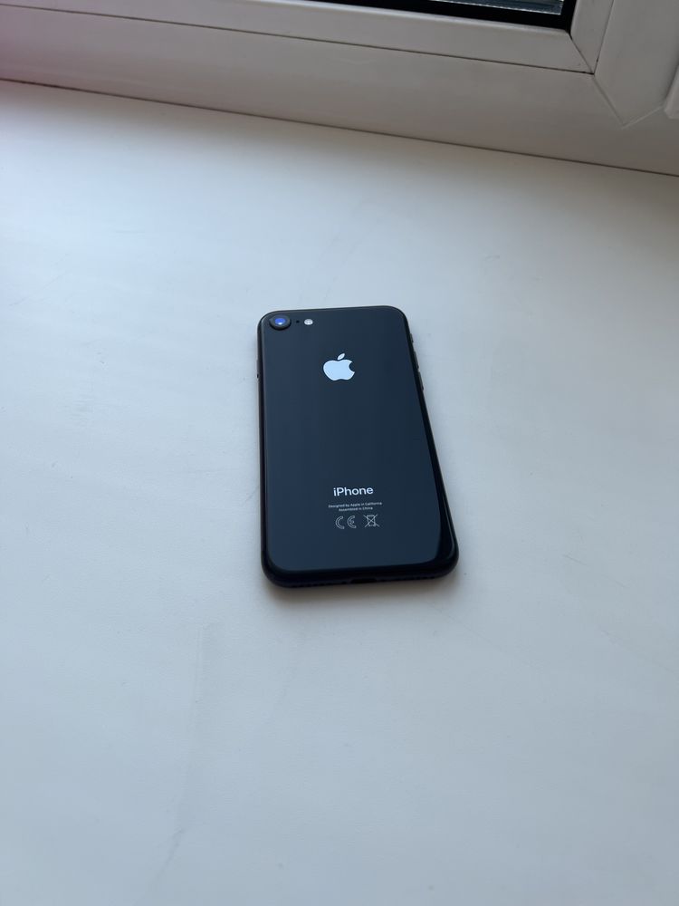 IPhone 8 64 gb черный