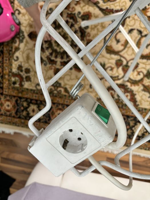 Masa de calcat profesionala cu ventilatie