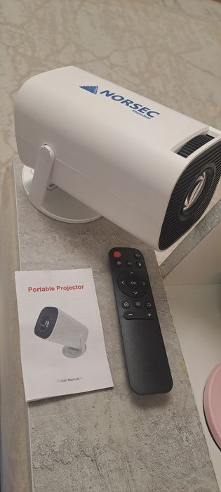 Срочно продам проектор