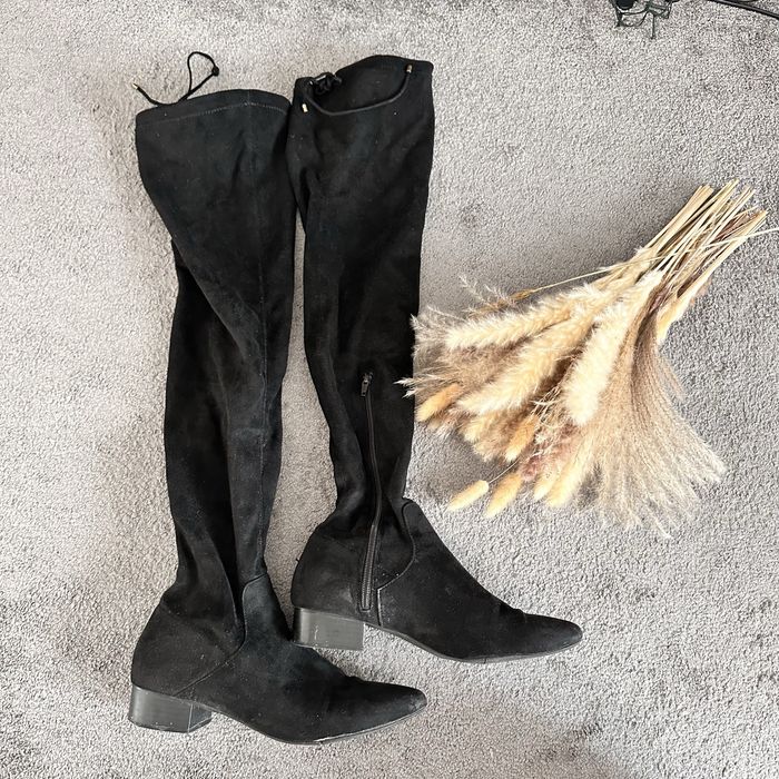 Cizme catifea lungi, cu fermoar si elastic in partea de sus