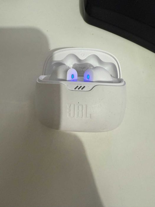 JBL Tune Beam True wireless Active Noise Cancelling Bluetooth слушалки