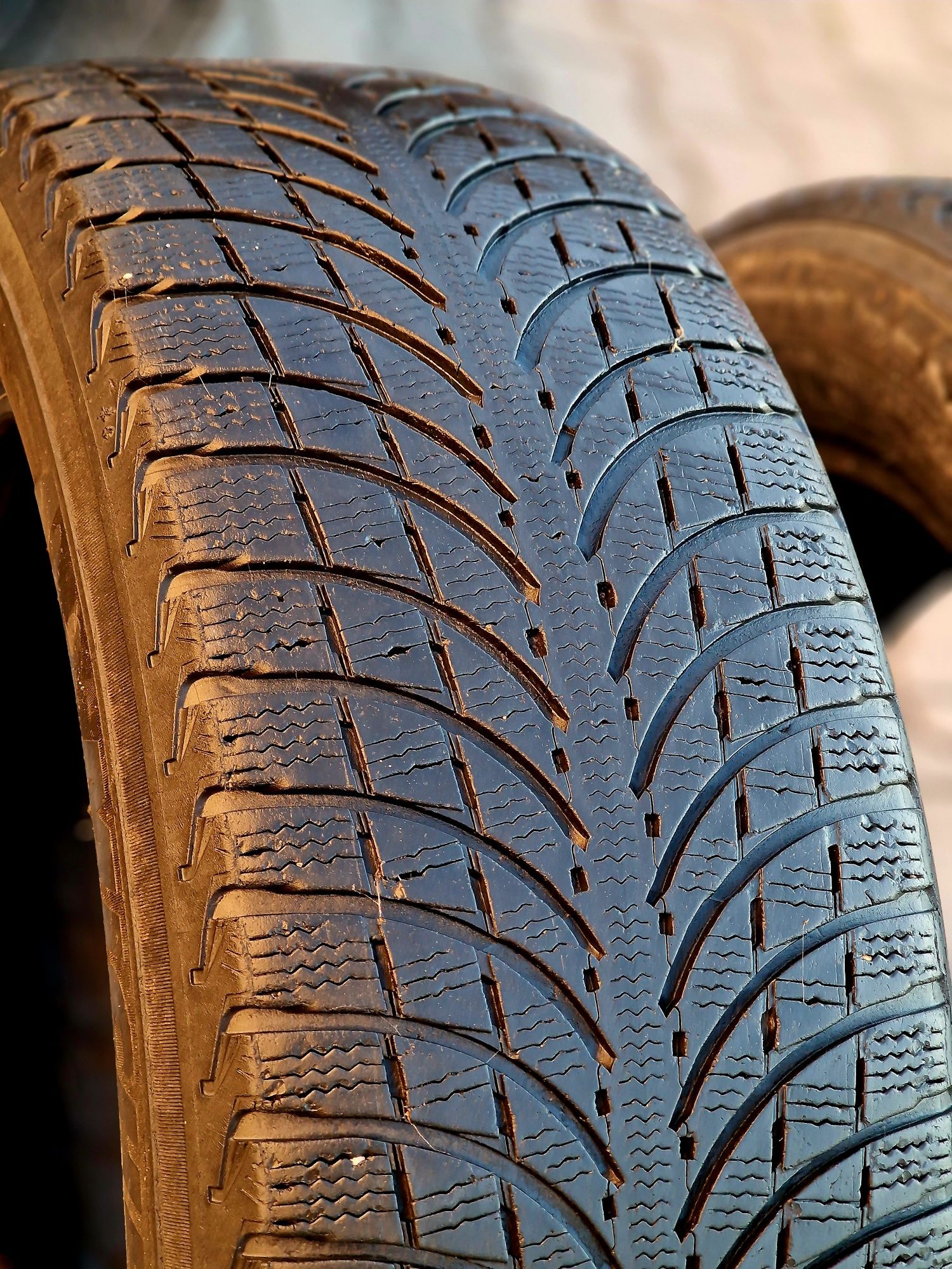 225 60 17 Michelin