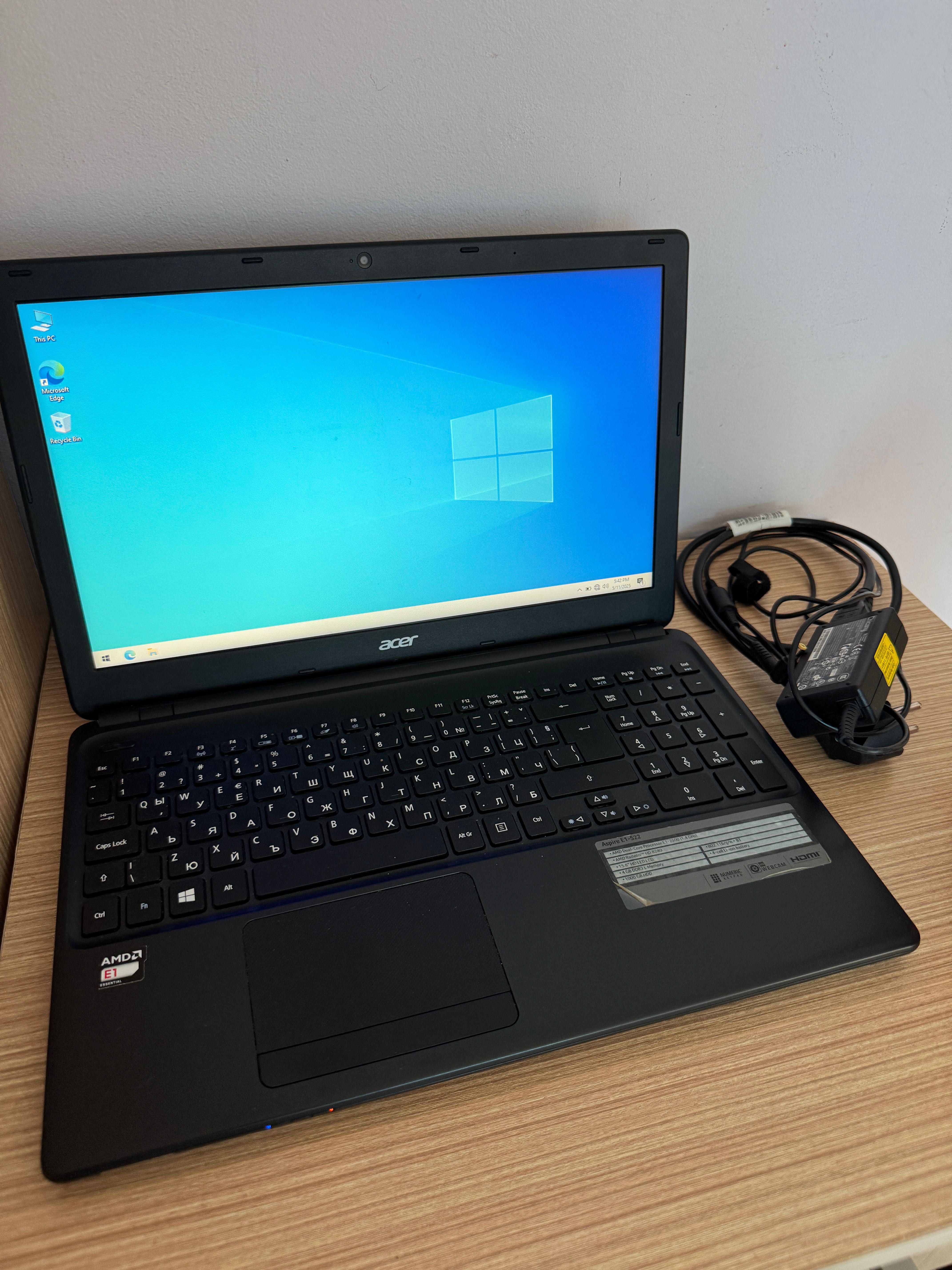 Лаптоп Acer Aspire E1-522