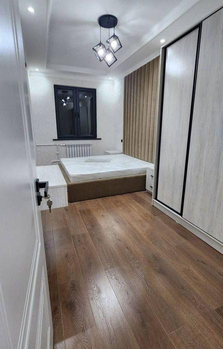 Квартира продаётся Торговый центр Чиланзар 3 квартал 2/4/4 меб тех евр