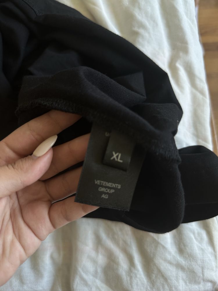 Оригинална тениска Vetements