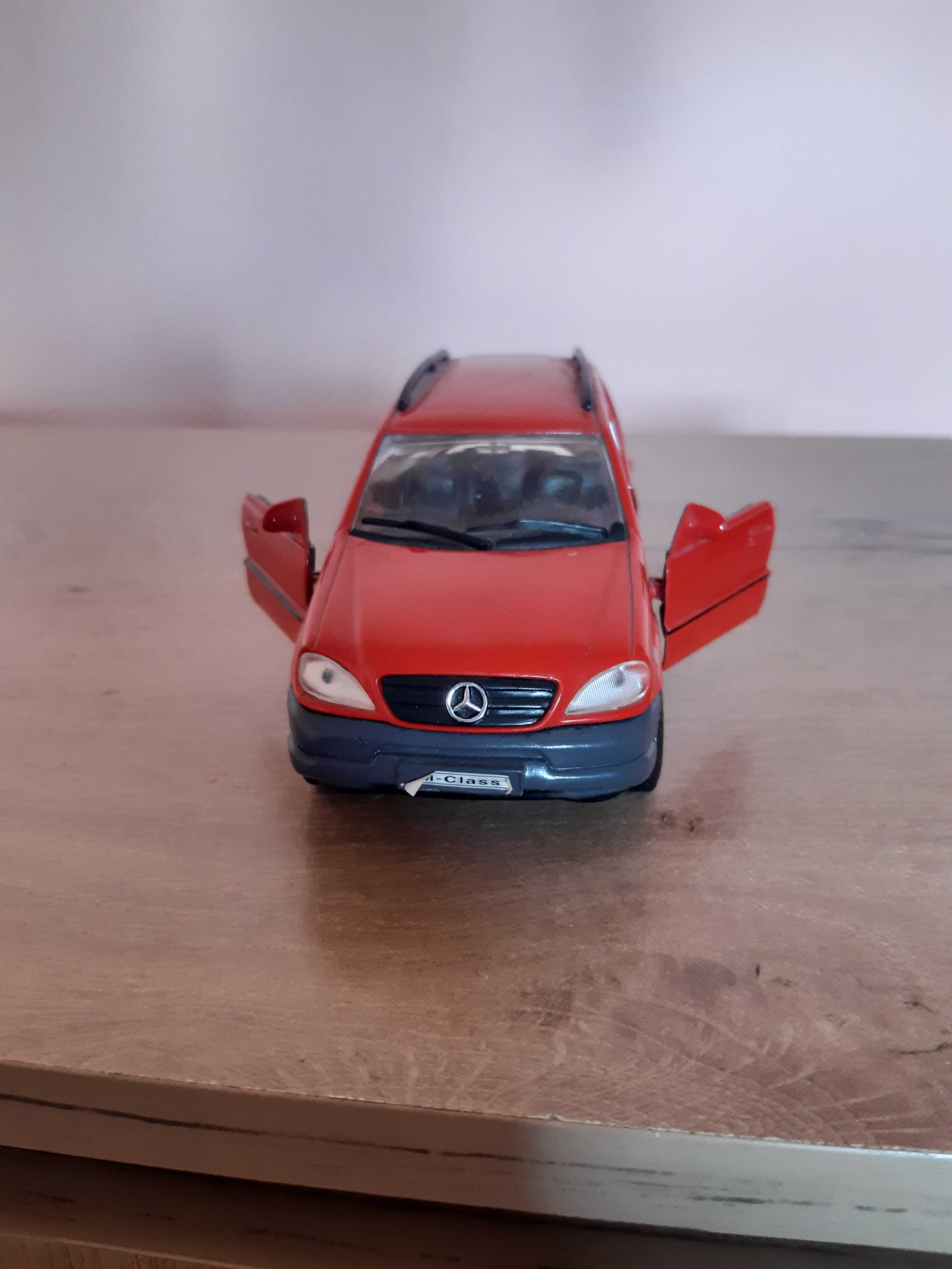 Количка MERCEDES-BENZ M-Class колекционерска