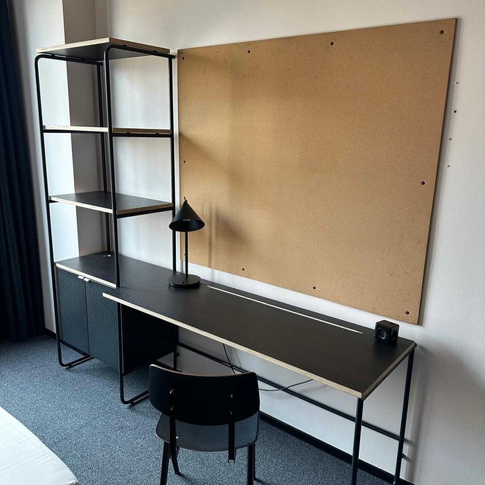 Ansamblu Birou cu dulap și rafturi