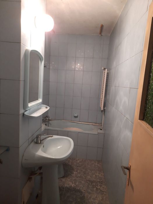 Vând apartament cu 2 camere Bârlad