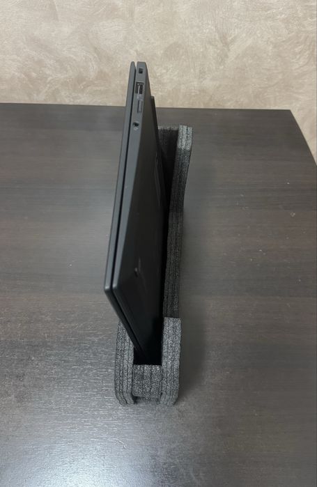 Laptop Thinkpad X1 Carbon GEN 9 kNOU i7-1165 RAM 32 GB DDR5 SIM 5G LTE