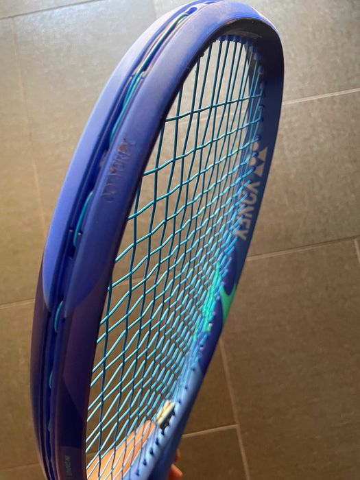 Yonex EZONE 100 (2025), грип 4