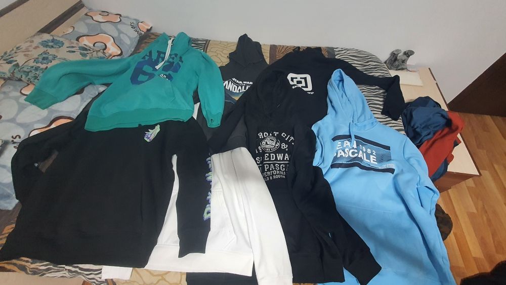 De vanzare Set hanorace