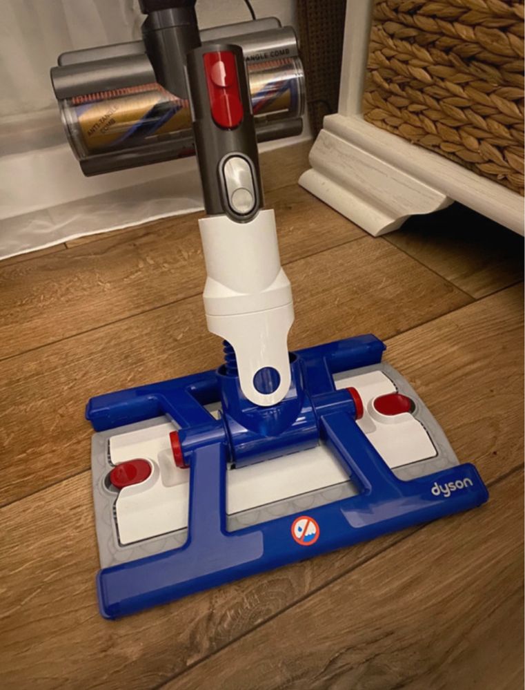 perie mop dyson cu laveta umeda