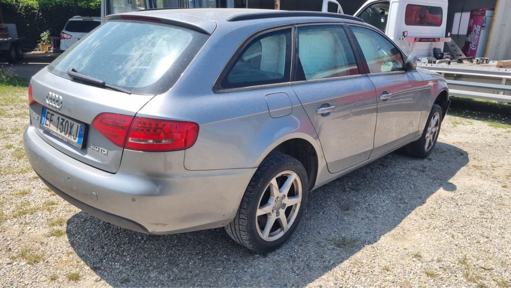На Части Ауди А4 B8 2.0tdi-143к.с.!
