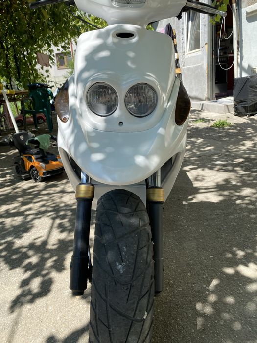 Vand Yamaha MBK 49cc in stare buna