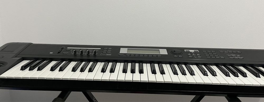 Korg Tr 76 impecabil