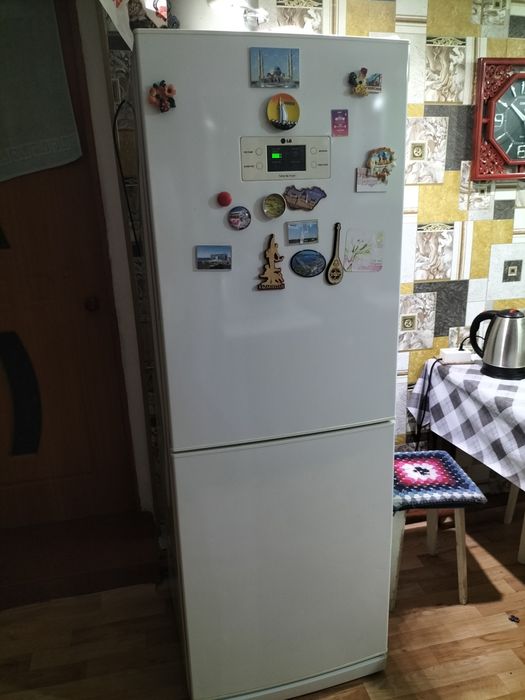Продам холодильник LG