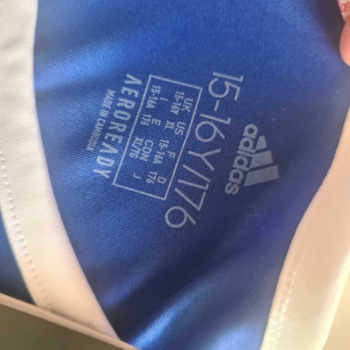 Echipament fotbal cu maneca scurta Adidas 176 cm nou original