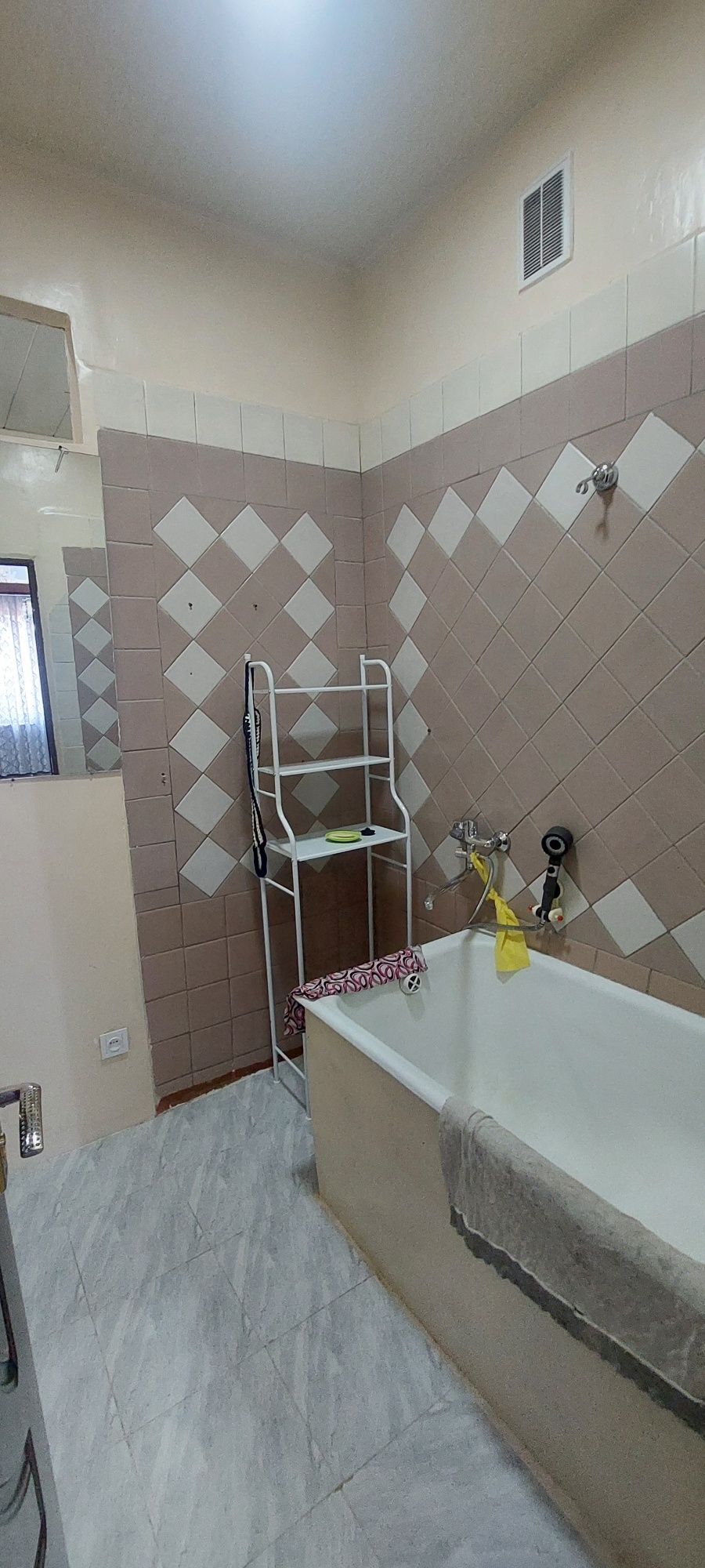 Сдается Квартира 3/4/4 на ТТЗ-1 Феруза