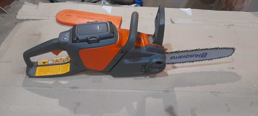 Акумулаторна резачка хускварна