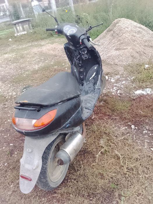 Vând scuter peugeot