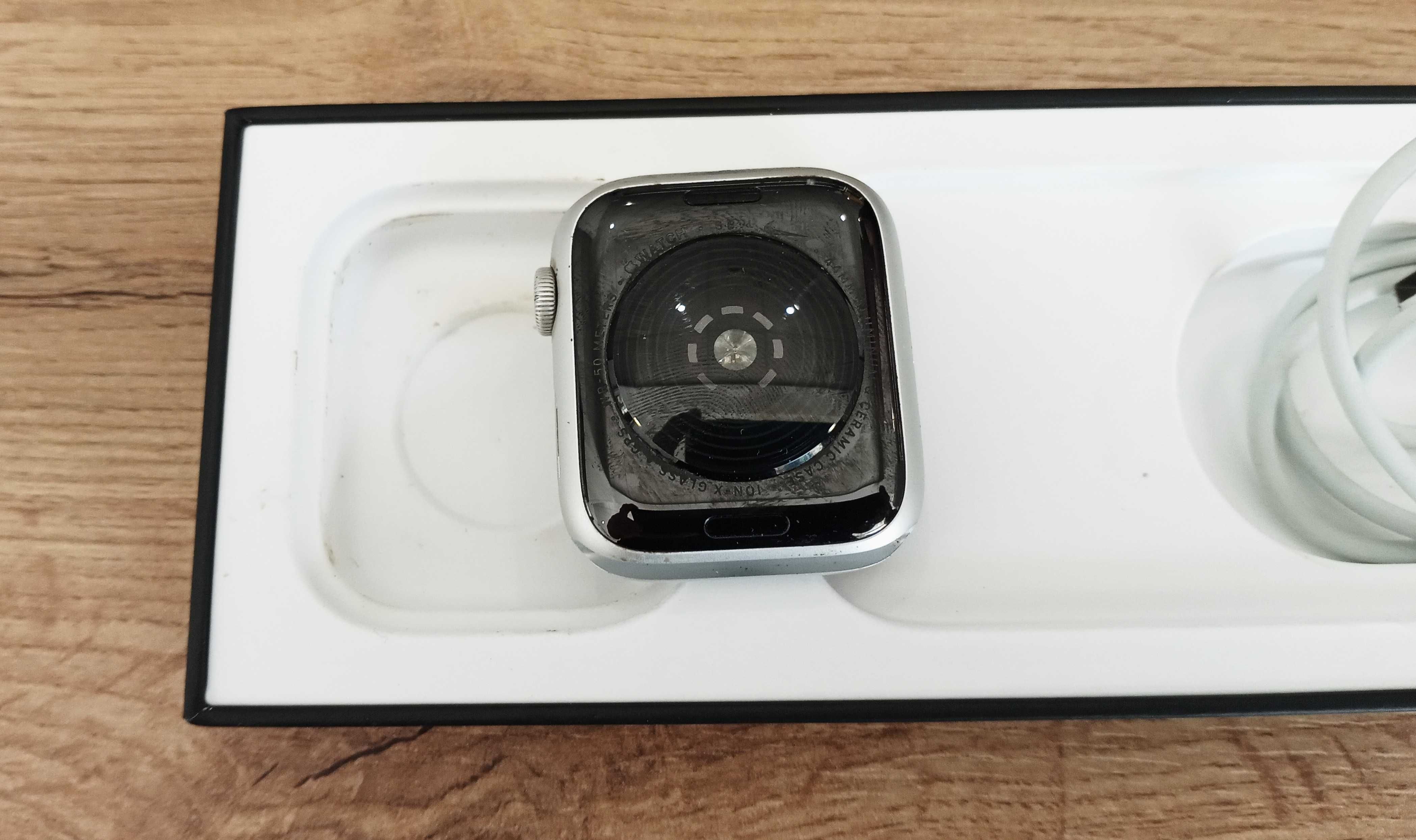 Apple Watch SE Nike Edition в ГАРАНЦИЯ