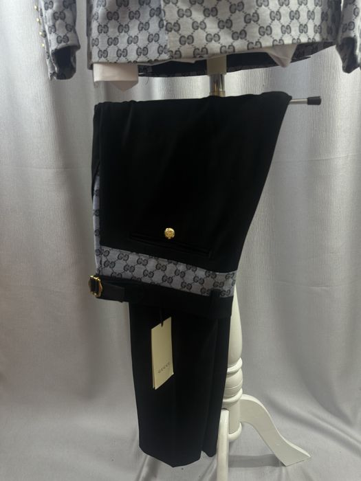 Costum elegant Gucci