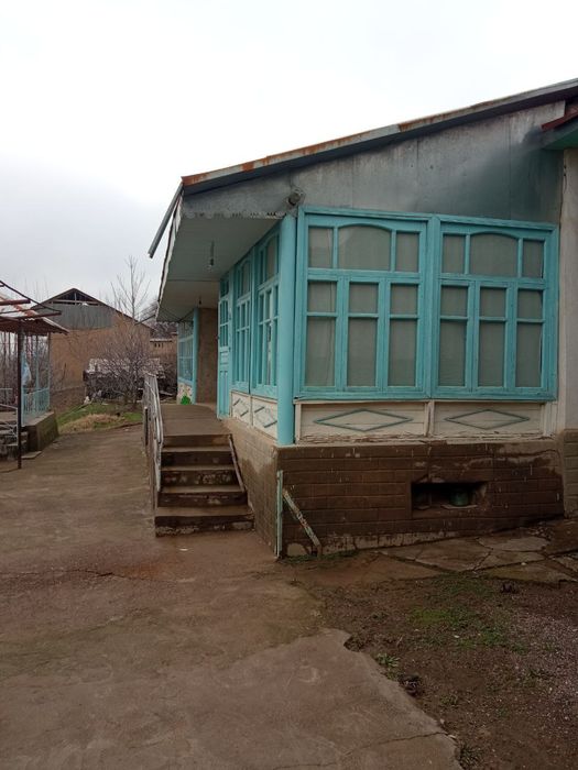 Hovli sotiladi Srochno
