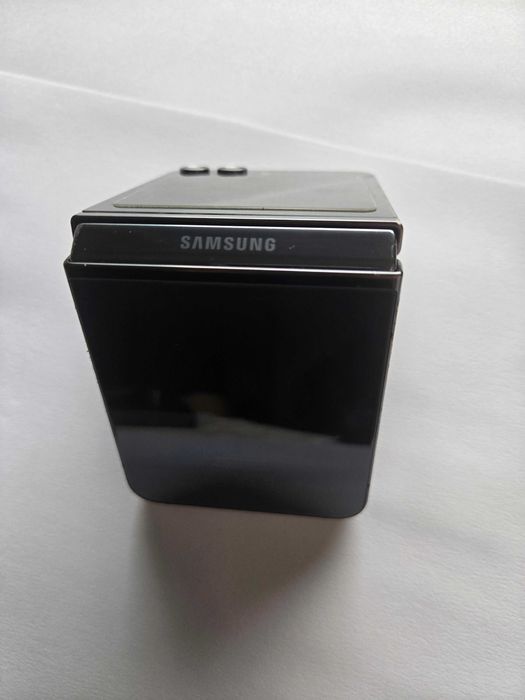 Samsung Z Flip 5, 256 GB, 8 GB RAM, 5G