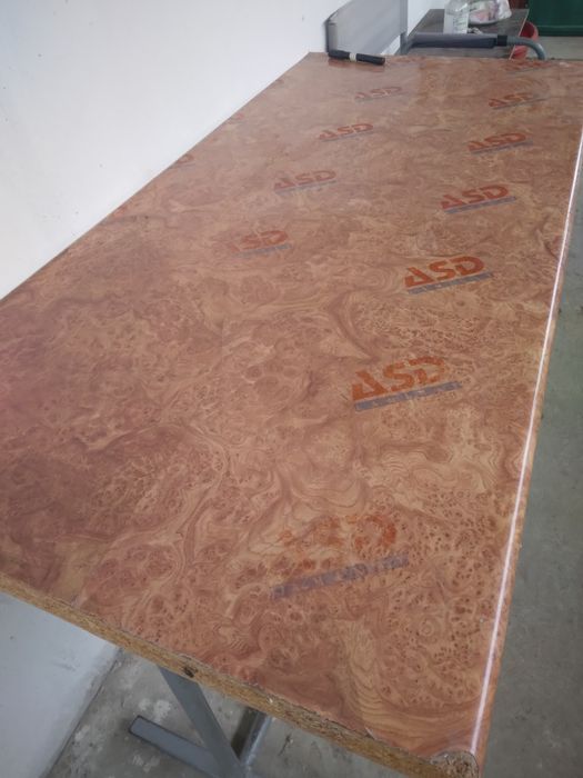 Masa terasa pt lucru