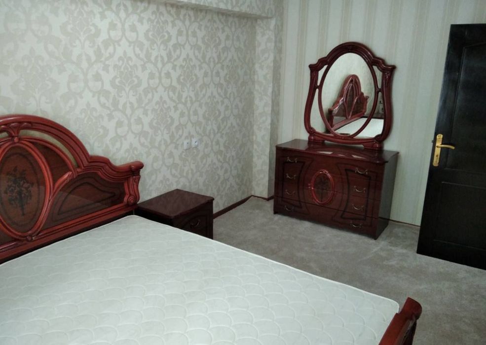 Квартира на Ц5-метро А.Кадырий 2/2/4 общ пл 52м с обстановкой