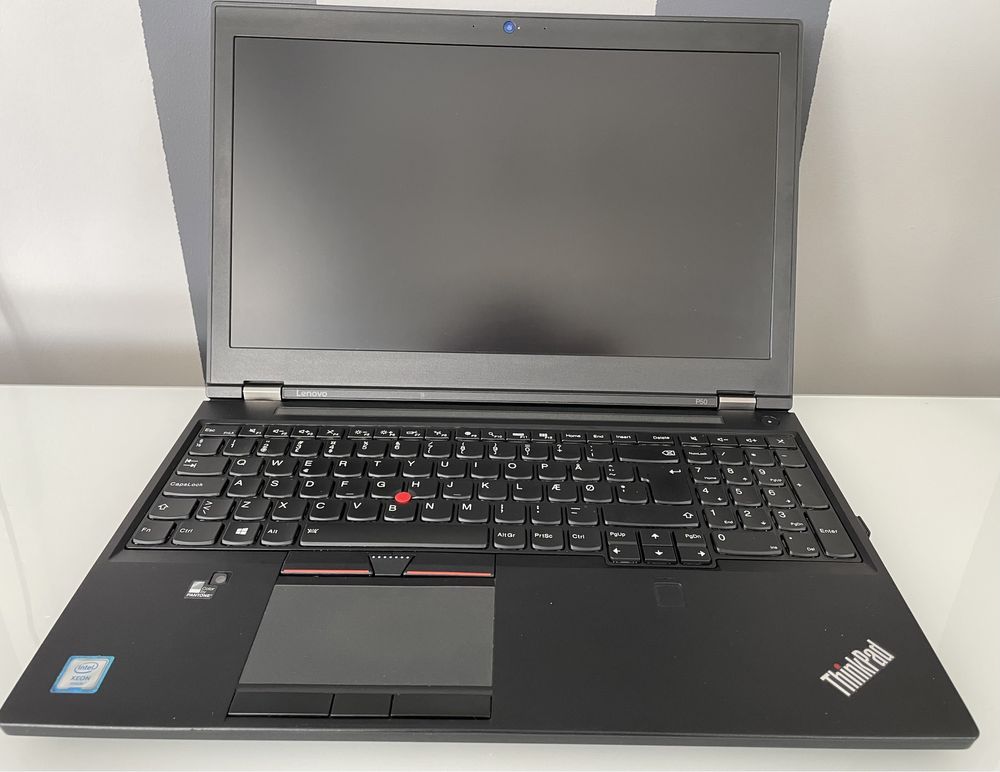 Laptop Lenovo ThinkPad Intel Xeon 16 GB RAM 500 GB SSD