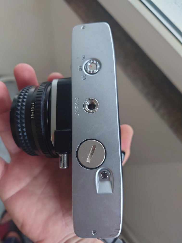 SLR Minolta SrT 100X cu obiectiv 45mm