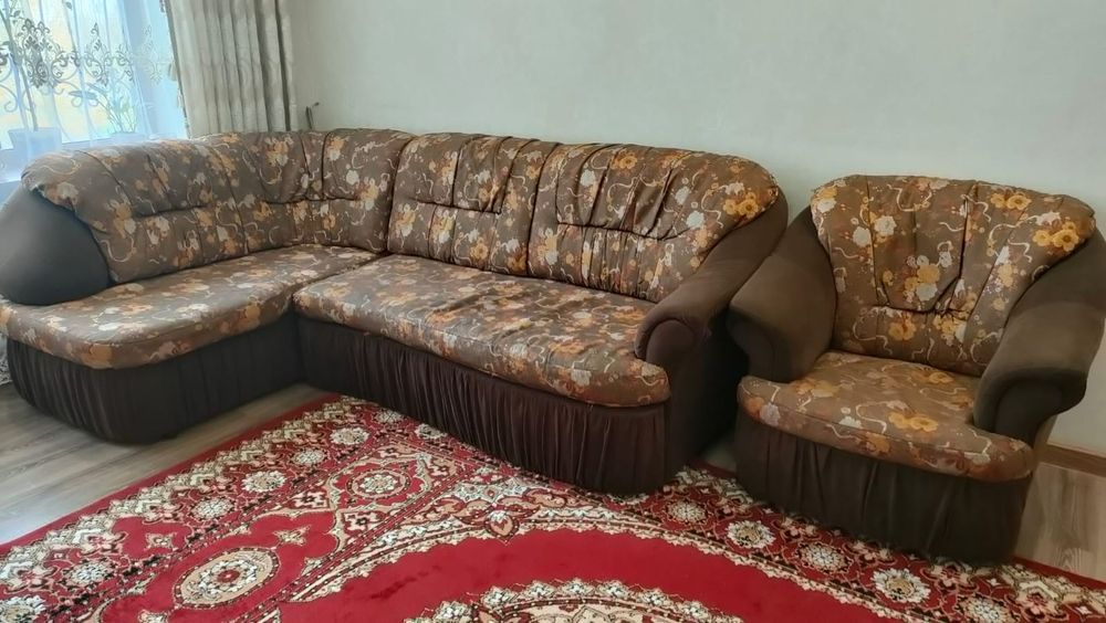 Диван и кресло б/у