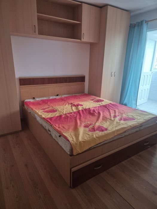 Închiriez apartament 3 camere