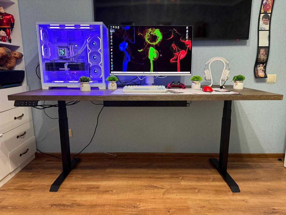 Стол для геймера и работы с рег высотой/Komp o'yinlari, ish uchun stol